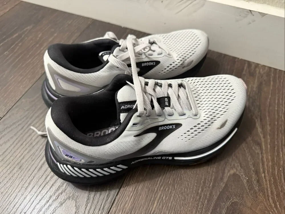 Brooks Women’s 5.5 Grey Purple Adrenaline GTS 23 Grey Purple Sneakers Athletic